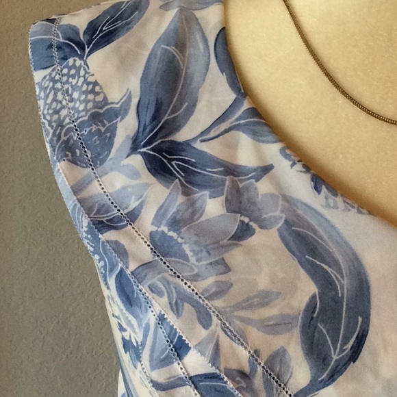 White House Black Market One Shoulder Top - Picture 5 of 8